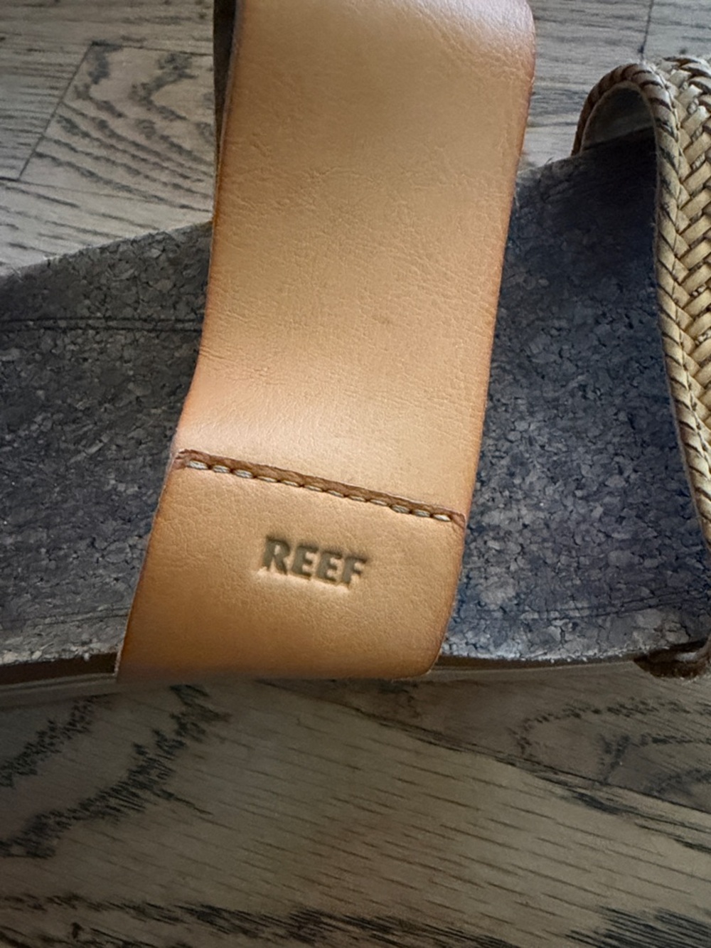 Reef Women's Cushion Vista Hi Sandals in Tan, Sz 8 - Picture 2 of 8